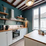 Apartment Les Mansardes : Duplex Champenois Typique Et Cosy Ay-Champagne