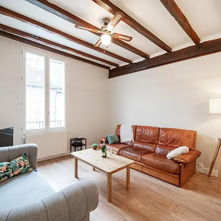Les Mansardes : Duplex Champenois Typique Et Cosy Аи-Шампань